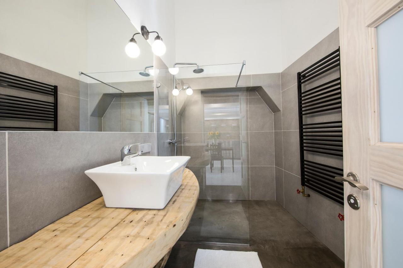 Stylish Studio Apartment In The Heart Of ريغا المظهر الخارجي الصورة