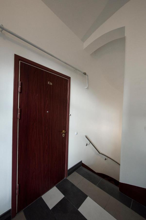 Stylish Studio Apartment In The Heart Of ريغا المظهر الخارجي الصورة